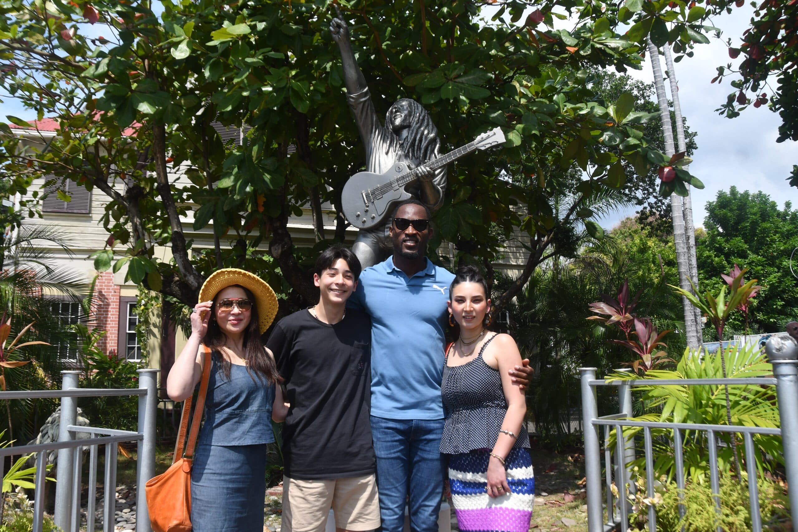 Jamaica hosts volunteer who helped Hansle Parchment win Olympic gold