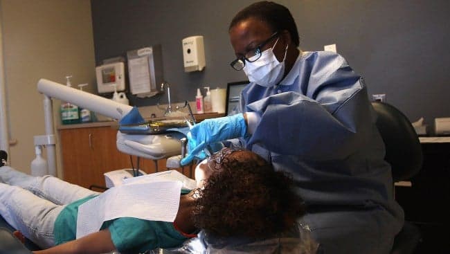 How a cosmetic dentist in Edison can improve confidence and oral health