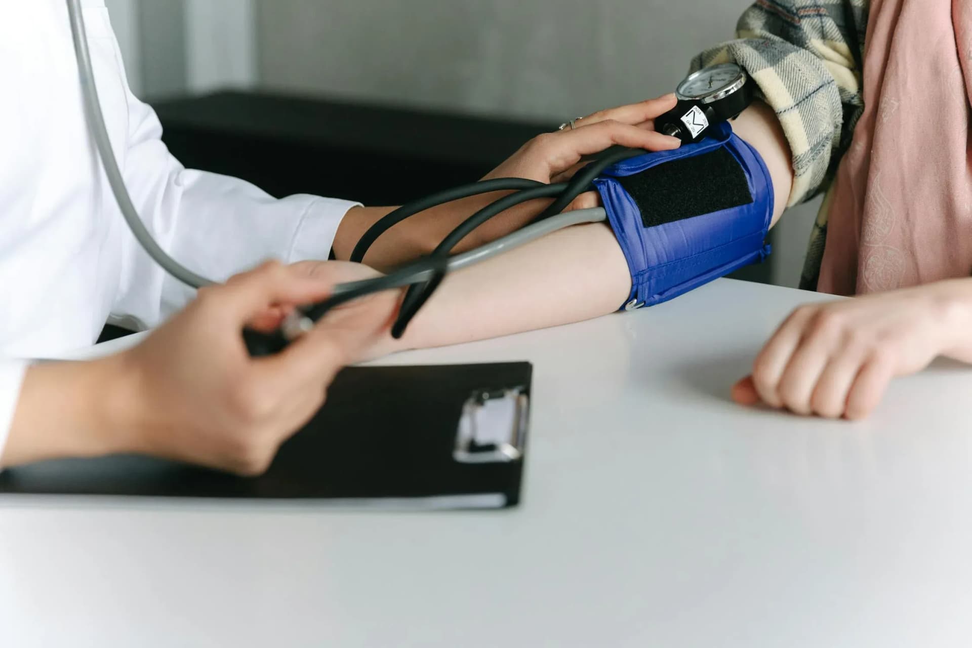 China boosts Trinidad and Tobago’s healthcare system with 5,000 blood pressure monitors