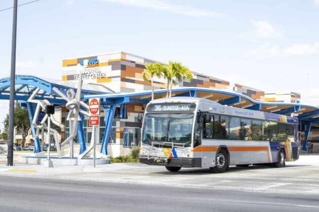 Make holiday travel easier by riding with Broward County Transit