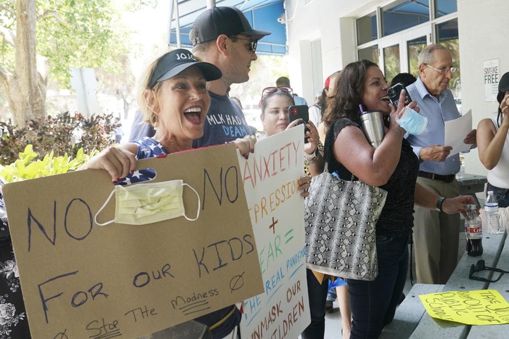 Broward County Public Schools Imposes Mask Mandate as Parents Protest