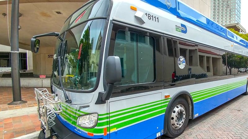 Miami-Dade County bus driver shoots passengers after argument
