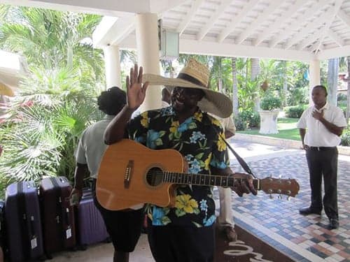 Antigua mourns death of cultural icon Calypso Joe