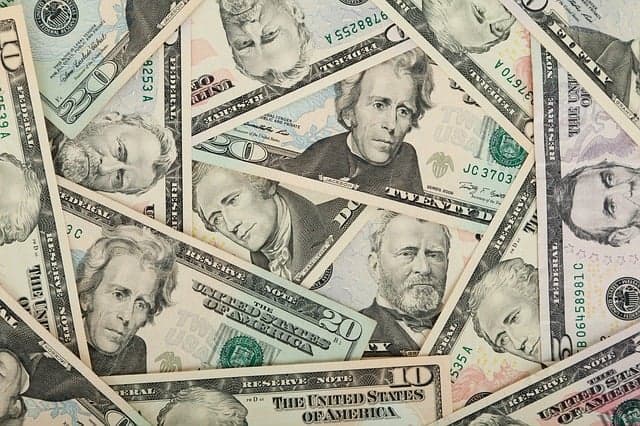 US$80,000 Seized from Jamaica-bound Travelers