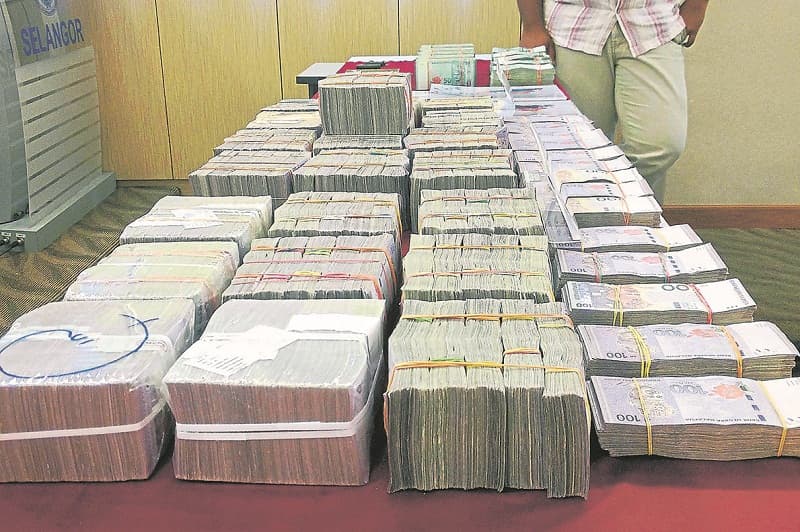 Jamaican cops seize $4.2 million from Clarendon man