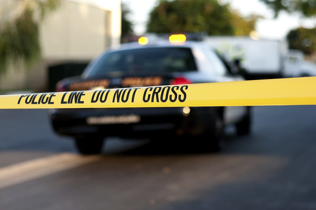 Pick-up truck ploughs into pedestrians at Oakland Park bus stop