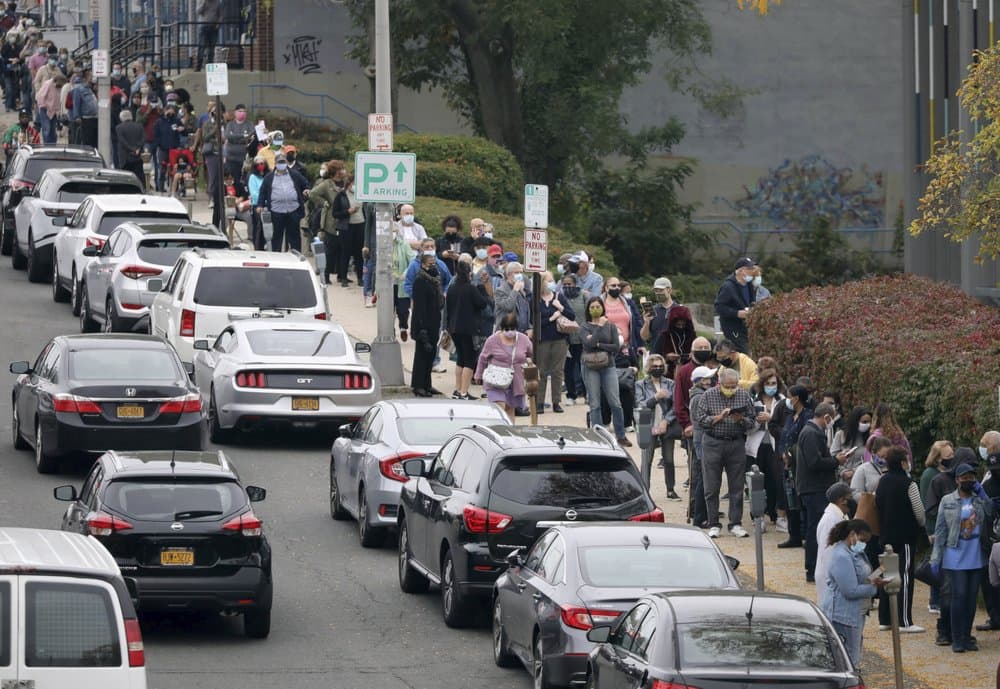 GOP Slowly Gaining as Early Vote Total Surpasses 2016