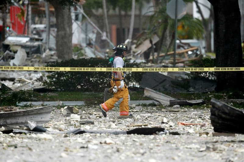 Suspected Gas Explosion Injures 23 People in South Florida Shopping Mall
