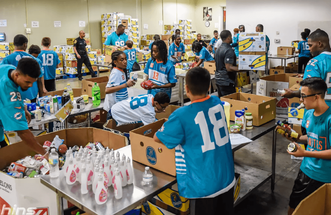 Feeding South Florida Hosts Lauderhill Drive-Thru Food Distribution