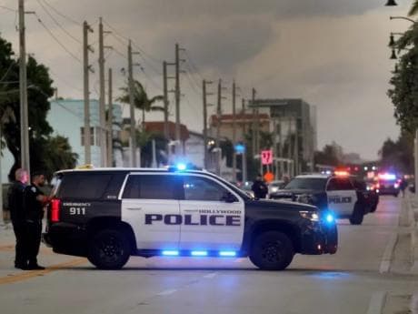 Nine injured in shooting near beach in Hollywood, Florida