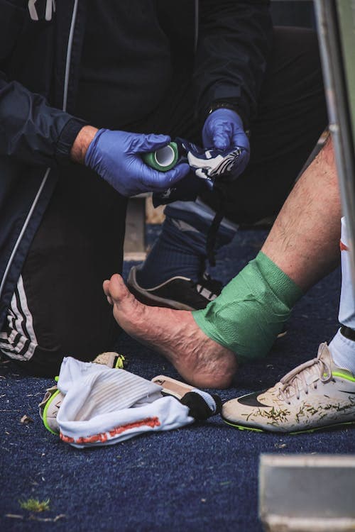 Tips to prevent Summer foot pain and injuries