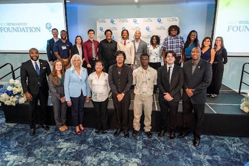 FPL awards STEM scholarships to 10 Florida students pursuing college careers