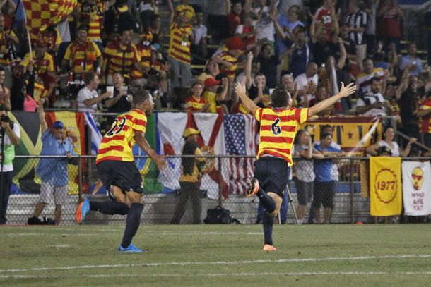 Strikers sink Armada, make NASL playoffs