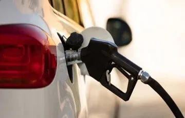 AAA: Gas prices decline as 2.1 million Floridians prepare for Memorial Day road trip