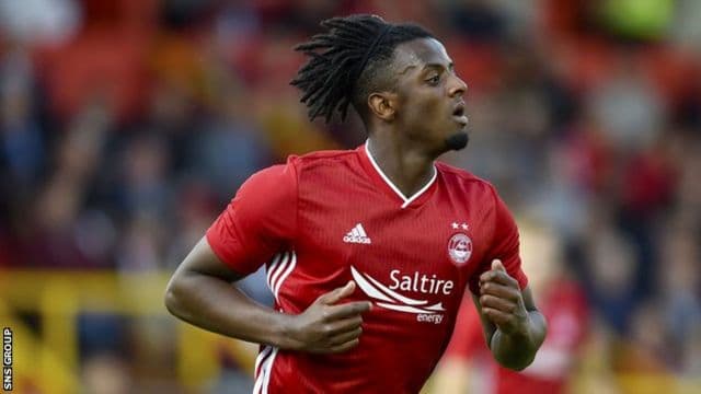 Reggae Boy Gregory Leigh inks Ipswich deal
