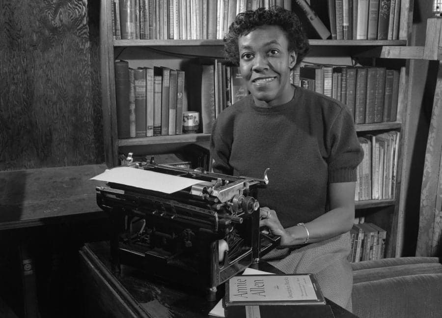 This Day in History: First African-American to win pulitzer for poetry