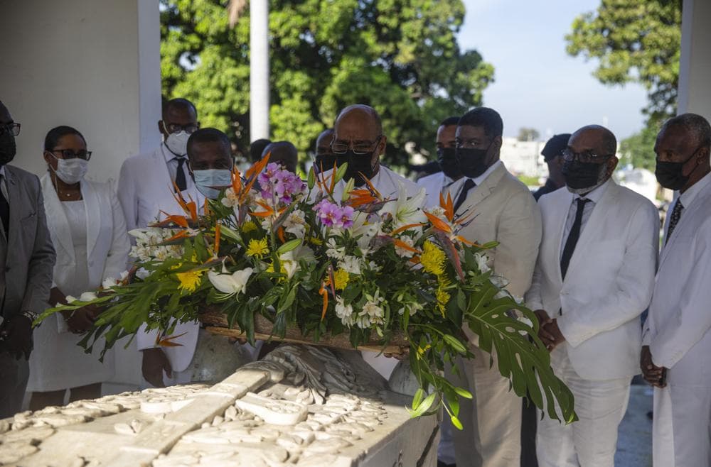 Amid Gunfire, Haiti PM Lays Floral Offering in Memory of Jean-Jacques Dessalines