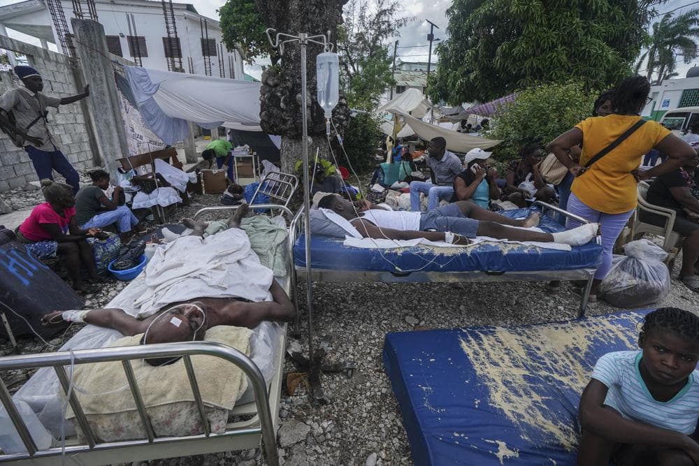 1941 Dead, 10, 000 Injured from Haitian Earthquake