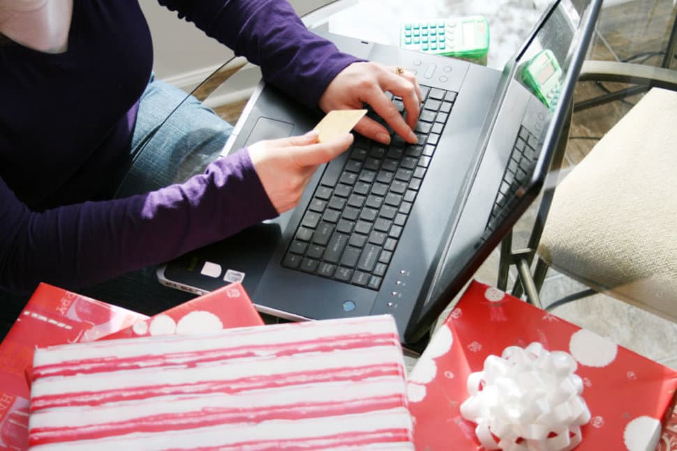 Survey Finds 71 Percent of Americans Plan to Shop Online This Holiday Season