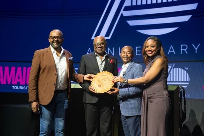 CTO honors Jamaica's Minister of Tourism Ed Bartlett for outstanding regional leadership