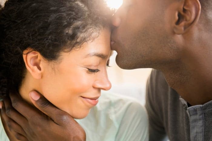 #DentalFeature: The Risks And Benefits Of Kissing On Oral Health
