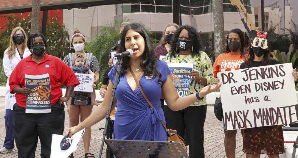 Masks Ordered for Most Florida Students, Defying DeSantis