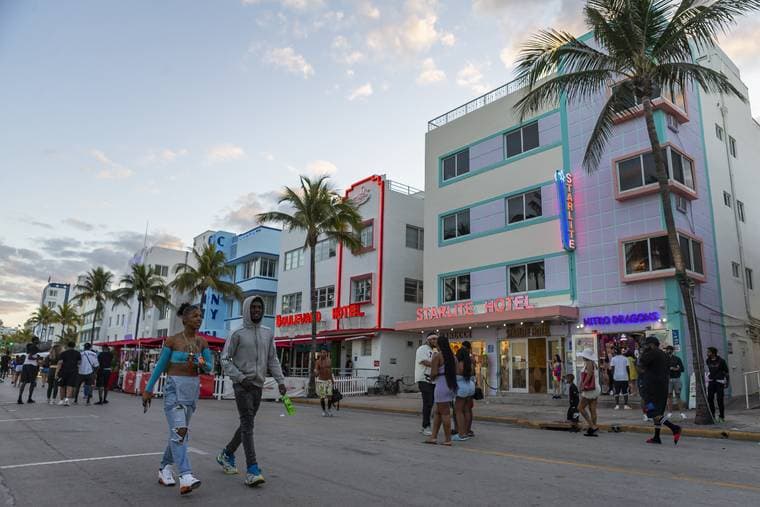 #CNWTalkUp: What Do You Think Attracts So Many Immigrants to the South Florida Region?
