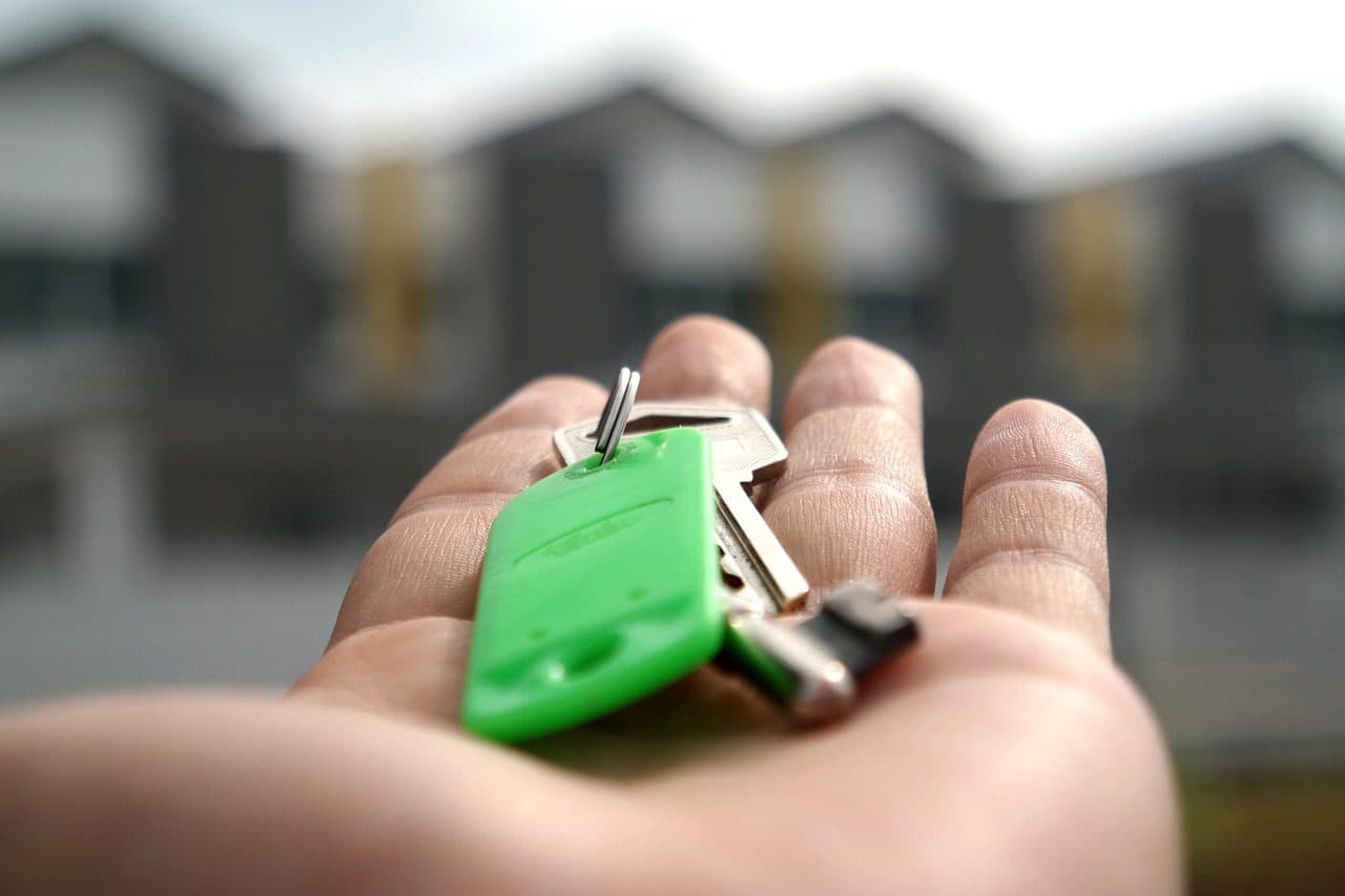 What to look for when inspecting a house before buying