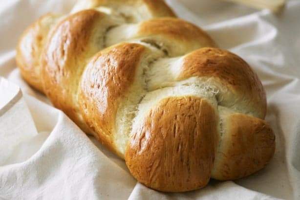 Recipe: Plait Bread (Guyana)