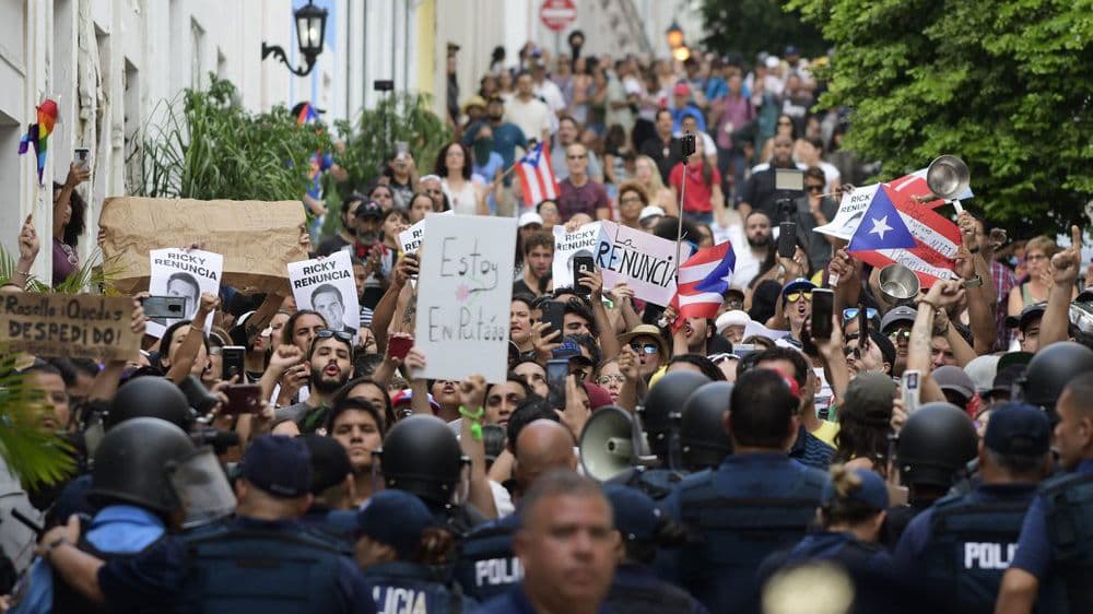 Thousands Protest in Puerto Rico Demanding Governor Rossello To Resign