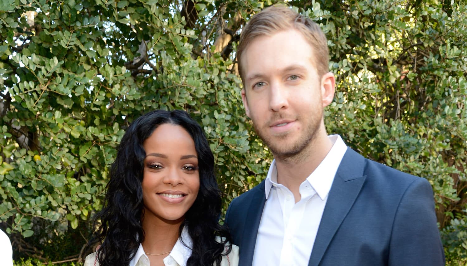 Rihanna debuts new single