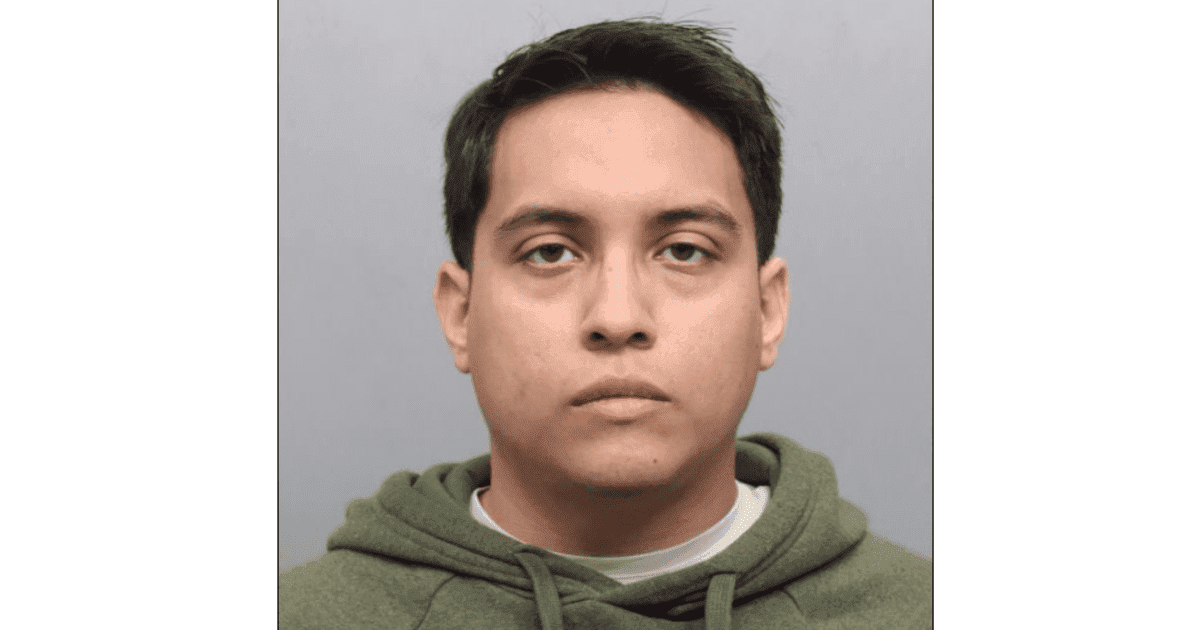Miami-Dade teacher arrested for allegedly sending explicit photos to student