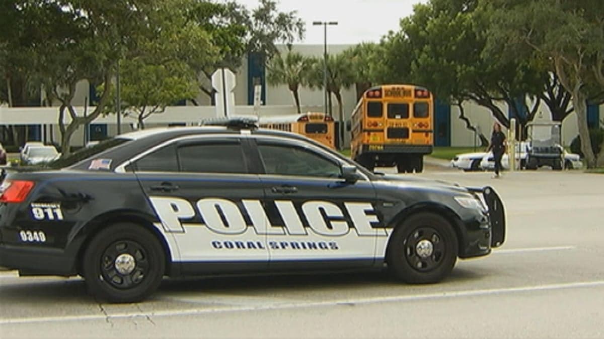 Coral Springs School on lock down after gun threat
