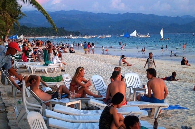 Caribbean earns $27 billion from tourism