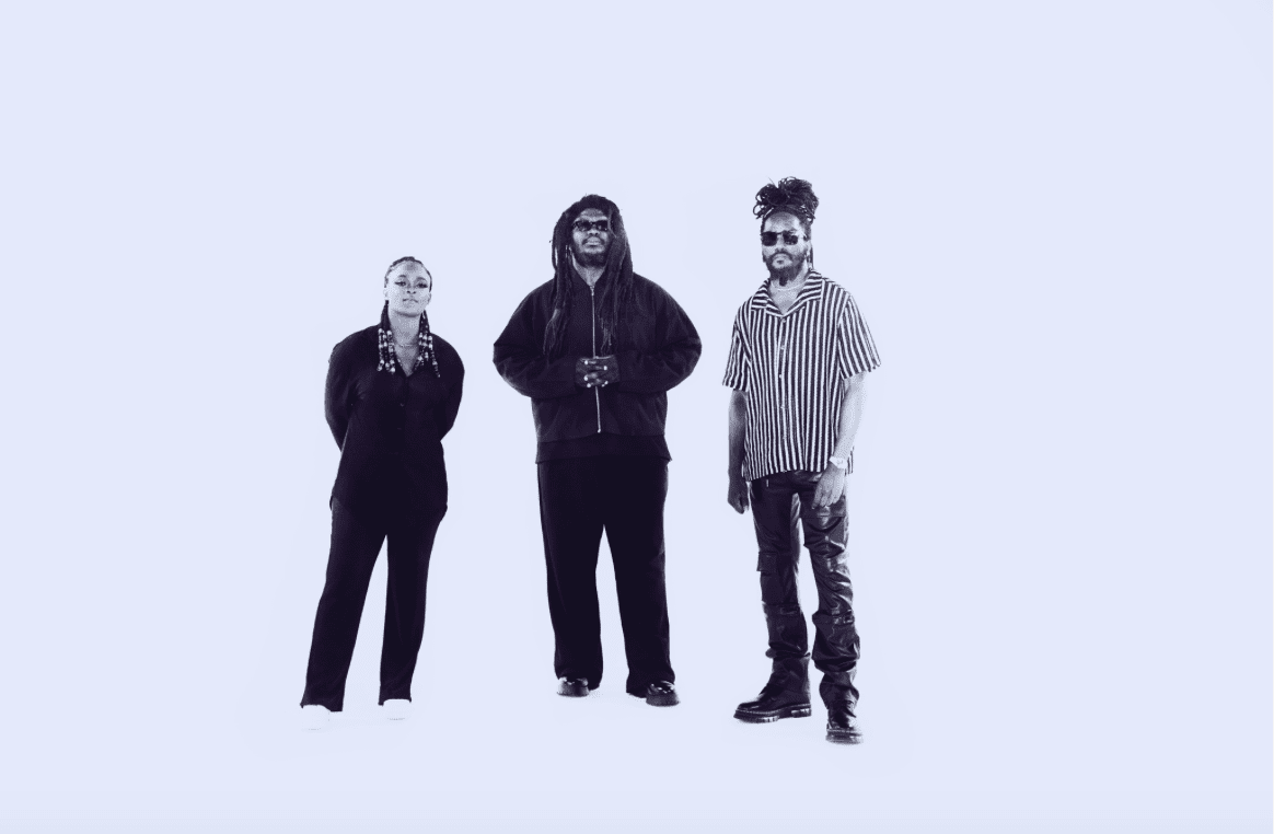Mortimer joins forces with Kabaka Pyramid and Lila Iké for new single "Bruises"
