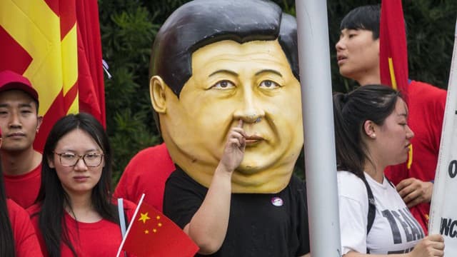 Protesters arrested for attempting to block Chinese President’s car in Palm Beach