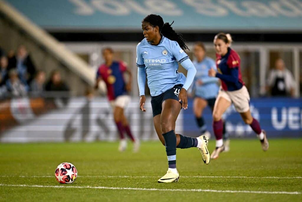 Persistence turns to brilliance as Shaw fires City to 3-0 win