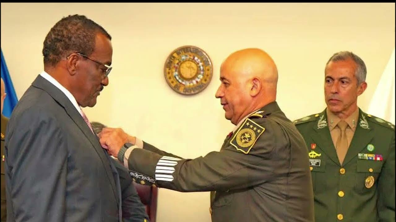 Barbados President Jeffrey Bostic awarded Inter-American Defence Grand Medal