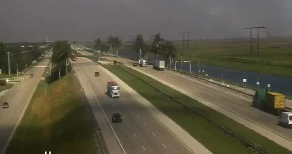 Massive Everglades fire threatens air quality in Broward, Miami-Dade