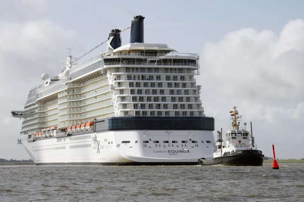 Cruise line let passenger’s body decompose, lawsuit says