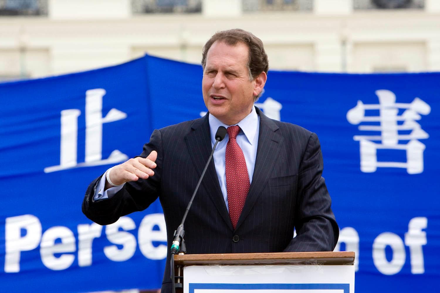Cuban American Miami Rep. Lincoln Diaz-Balart dies at 70