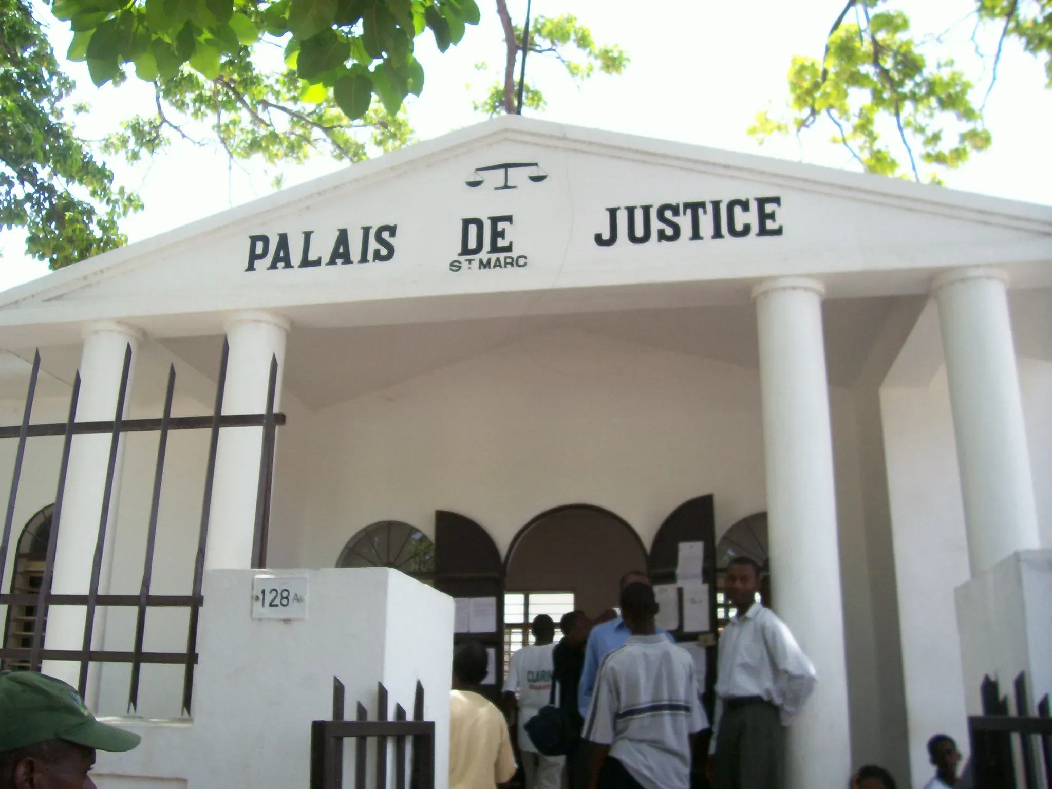 Haiti judicial council warns magistrates against political involvement