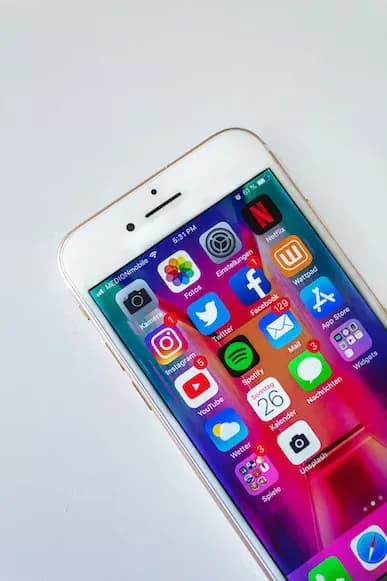 Regular social media use worsens mental health, research finds