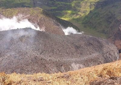 St Vincent Residents Warned to Prepare for Volcano Eruption
