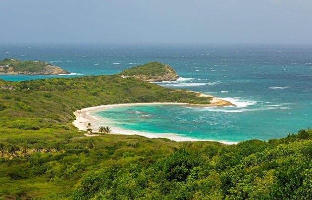 3 must-see tourist attractions in Antigua and Barbuda