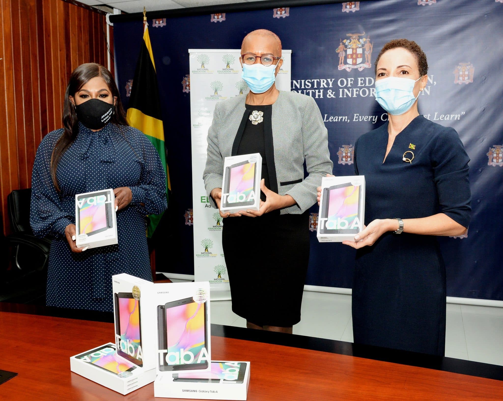 Jamaica's Consul General In New York Hands Over Computers
