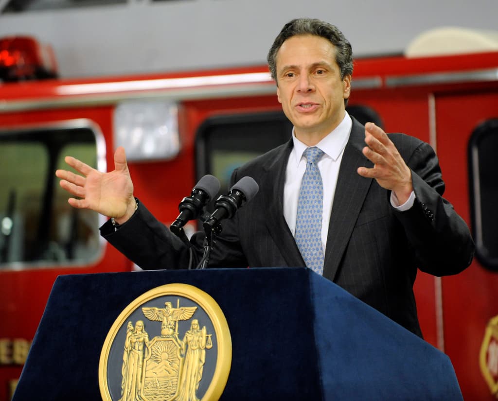 NY Governor Signs Law Limiting Arrest of Immigrants in State Court Houses