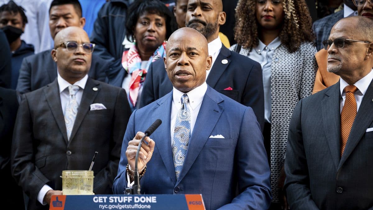 NYC Mayor announces notices for Caribbean migrants