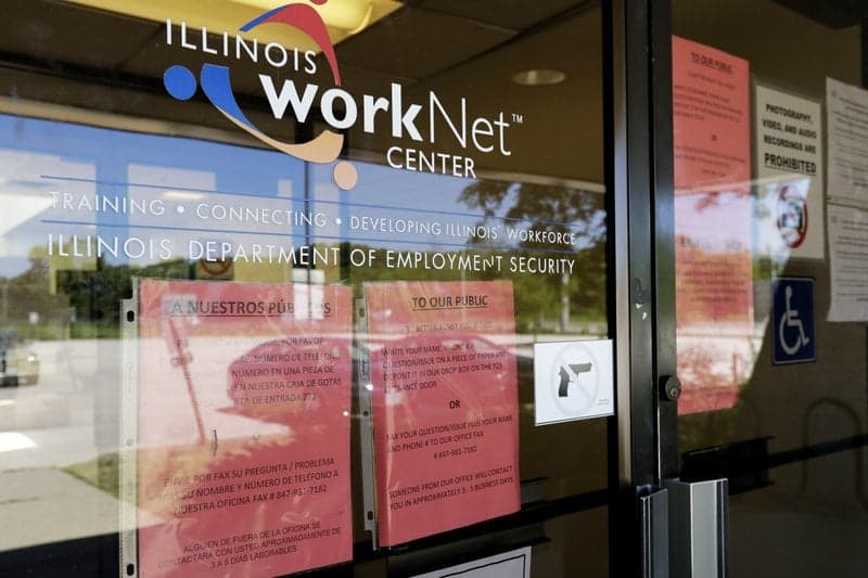 US Jobless Claims Drop to 787,000, but Layoffs Remain High
