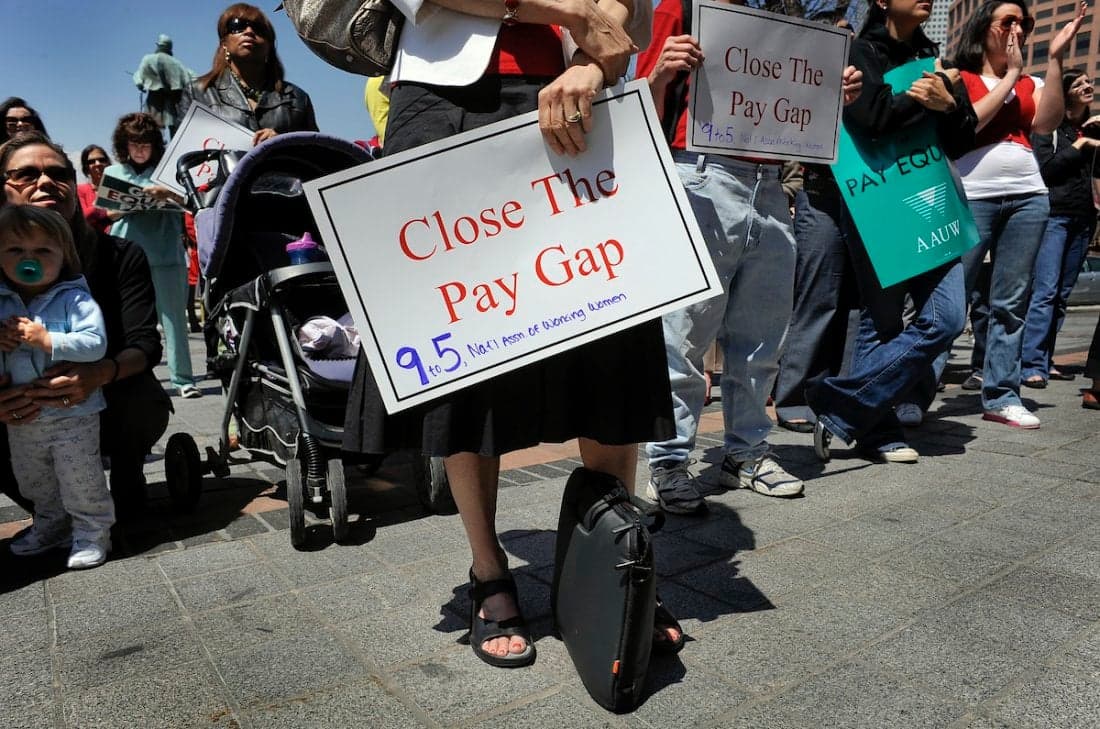 Report shows Miami-Dade women earn significantly less than men